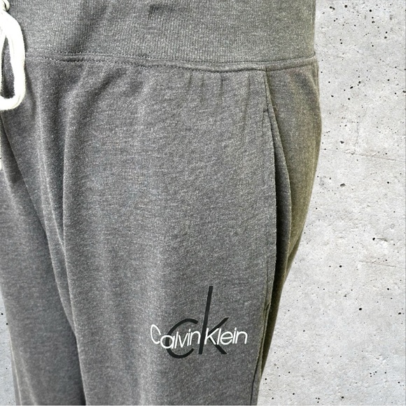 195 - CALVIN KLEIN JOGGERS LARGE - Picture 3 of 13